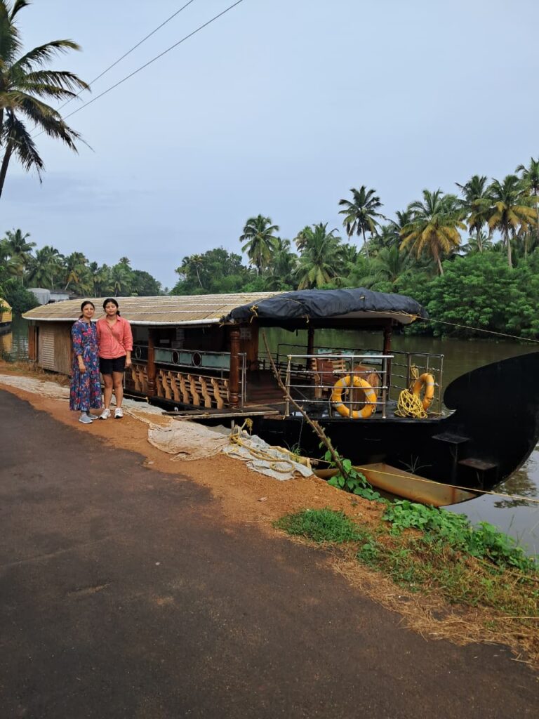 Houseboat cruise during Kerala family trip in Alleppey backwaters
